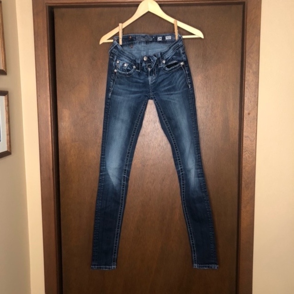 Miss Me Signature Skinny Size 24